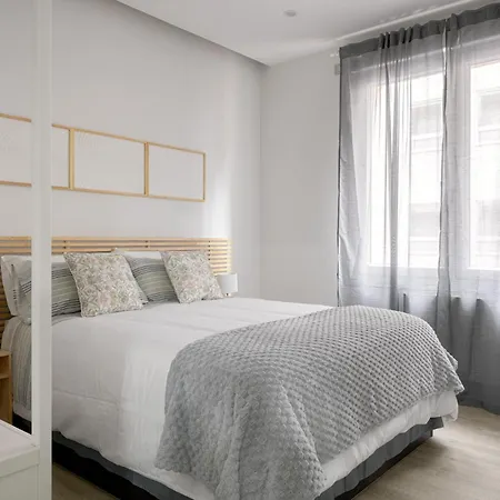 Apartamento Nuevo, Moderno Y Elegante Bilbao Exterior photo